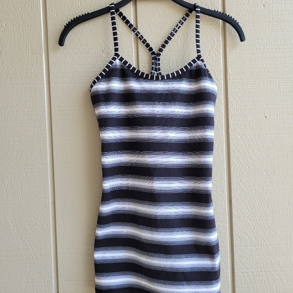 Lululemon athletica tank top size 4